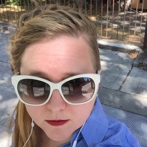 Meet your Posher, Alison